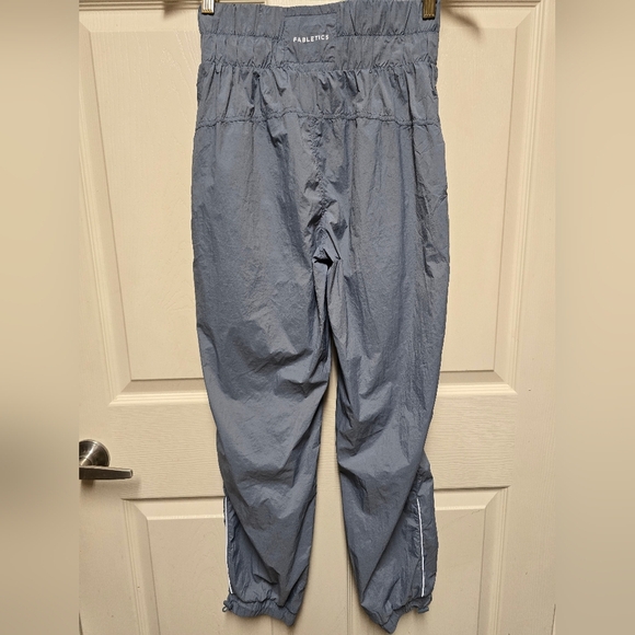 Fabletics  Sheer Ripstop Parachute Pant Grey Sz Small/Med - Picture 9 of 10